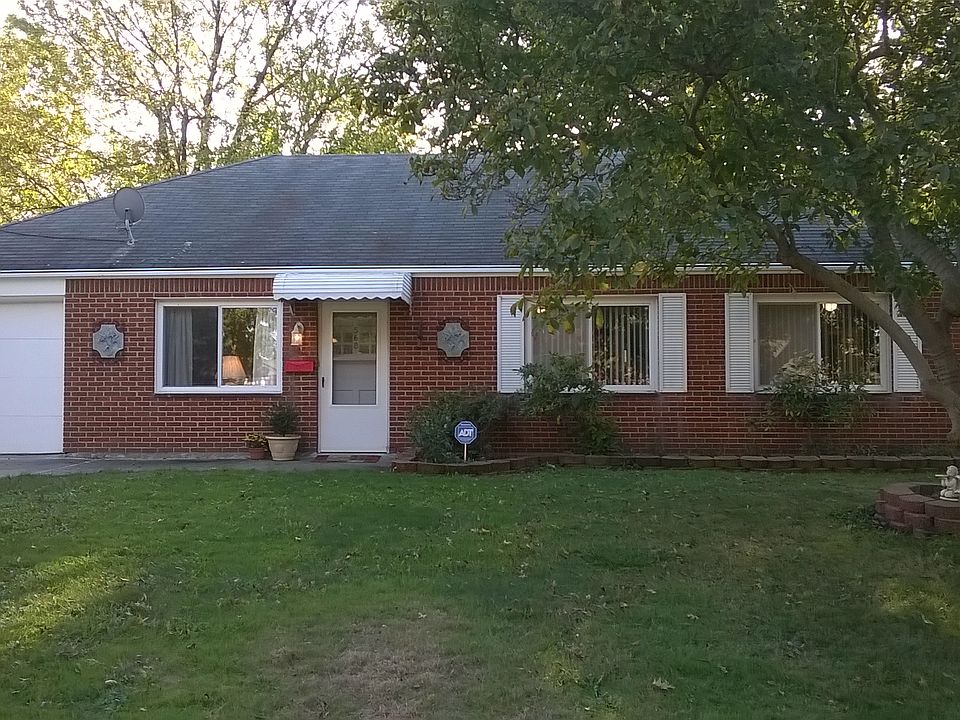 1st image of 568 Hemlock Dr