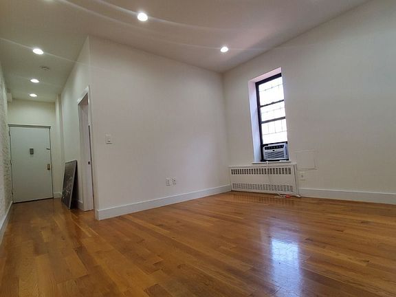 5th image of 2067 Adam C Powell Blvd #55C