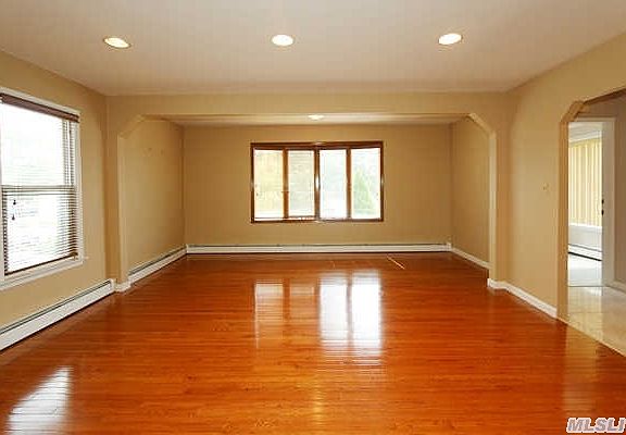 2nd image of 314 Columbus Pkwy