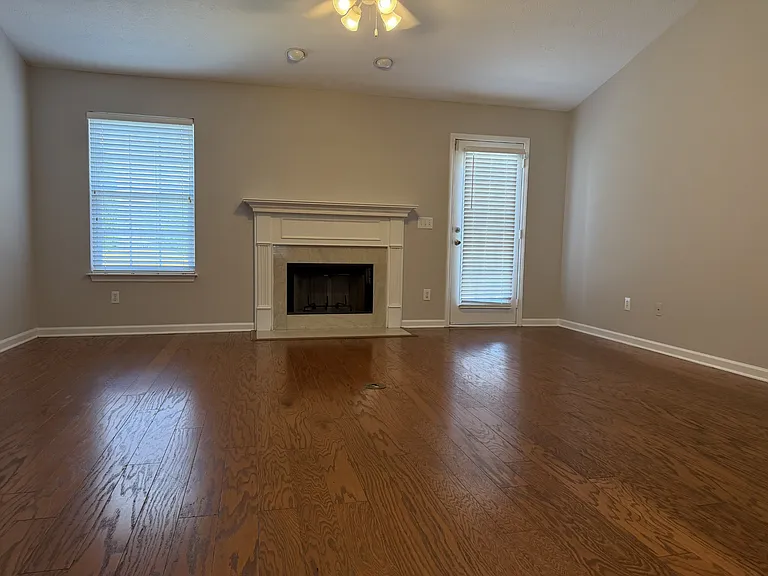 4003 Pennick Ct — Photo 4