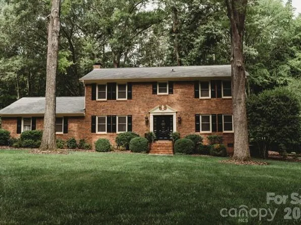405 Hillcrest Dr, Harrisburg, NC 28075