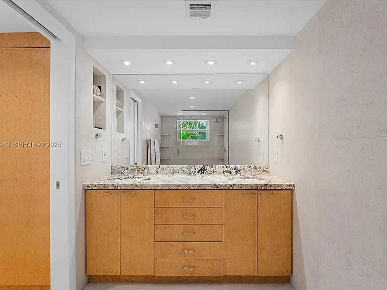 2721 SW 22nd Ave — Photo 27