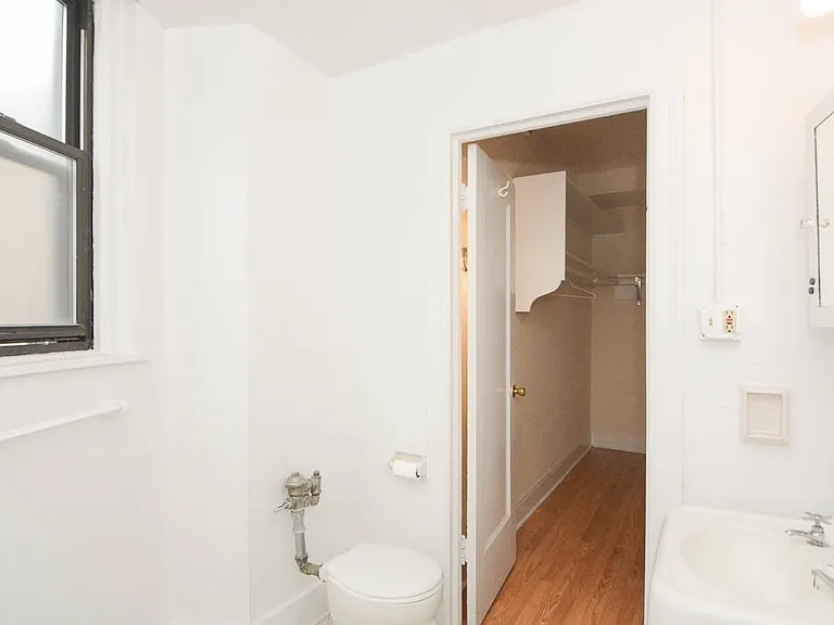 3335 W Diversey Ave #32 — Photo 14