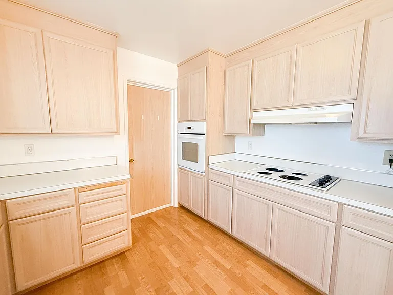 5436 Fresno Ave — Photo 12