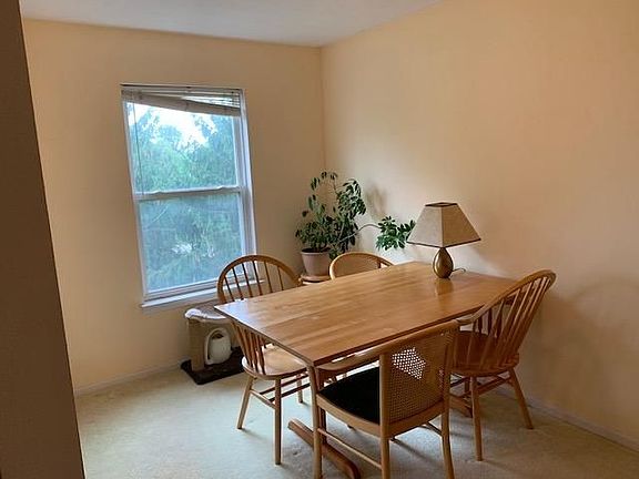 5th image of 1589 Oakfield Dr