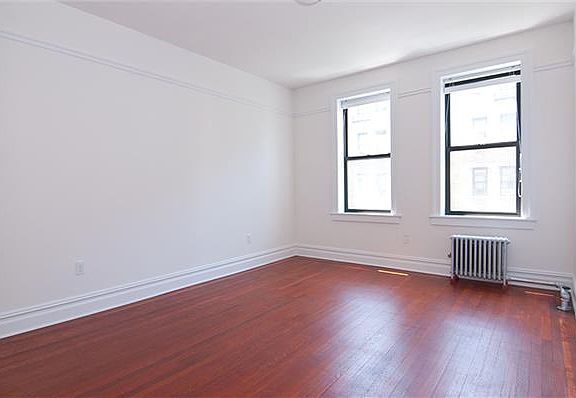 2nd image of 359 Fort Washington Ave APT 4I