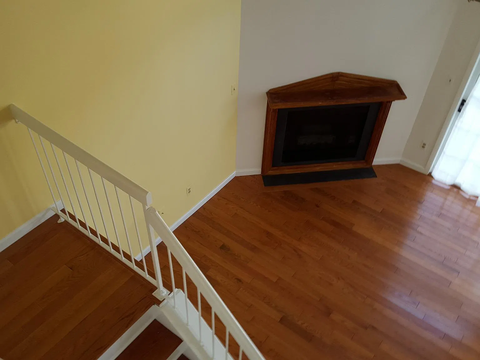 2 bed, 2.5 bath, 1267 sqft, $2,650 — Photo 2
