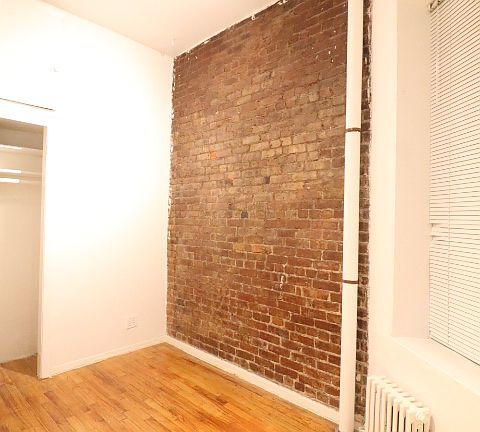5th image of 515 W 46th St #1AA