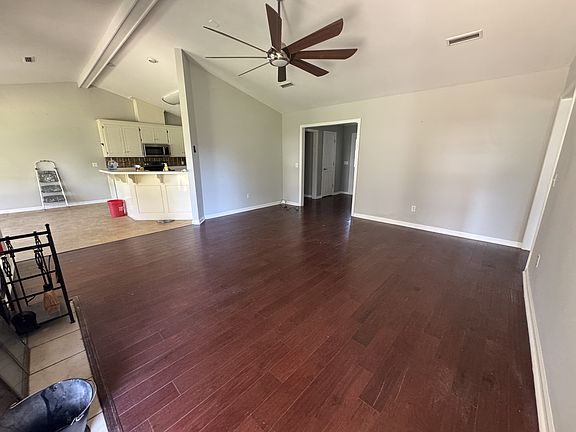 4th image of 197 Rehobeth Way