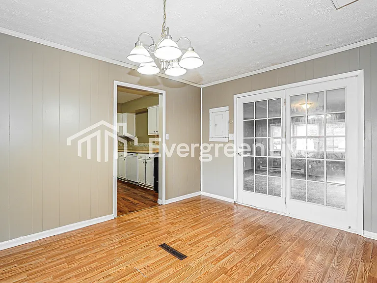 5050 Fullerton Dr — Photo 6