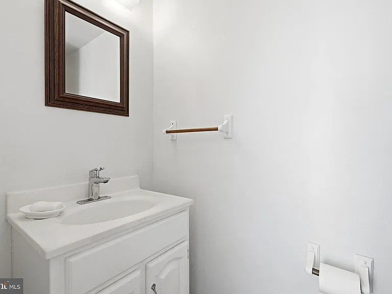 3695 Persimmon Cir — Photo 8