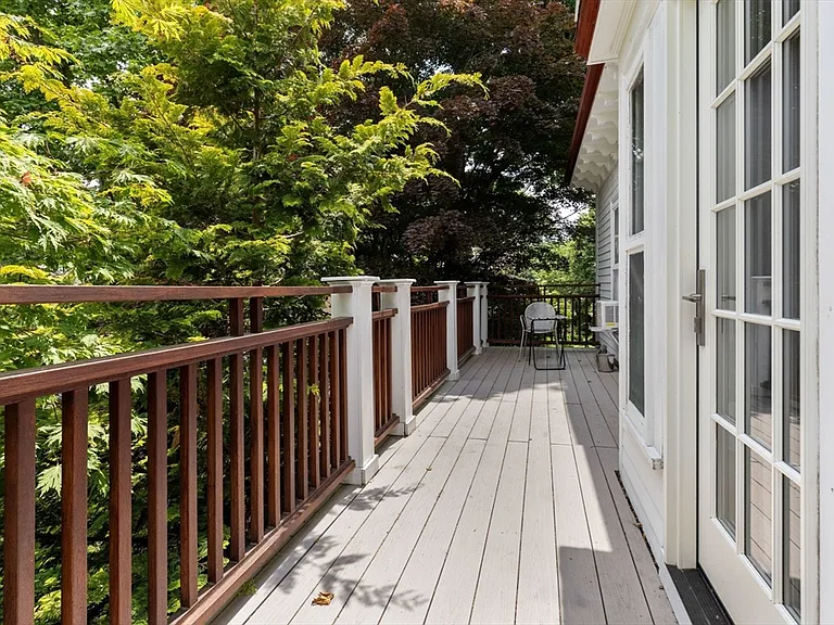 15 Myrtle St #2 — Photo 30