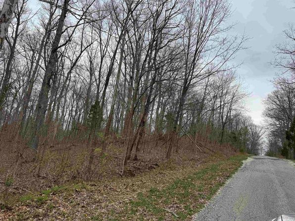 Oak Forrest Dr, Huntingburg, IN 47542