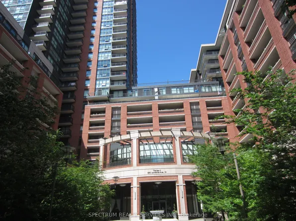 830 Lawrence Ave W #212, Toronto, ON M6A 0B6