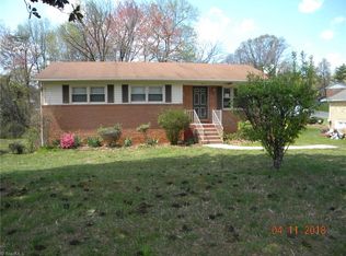 3910 Barkwood Dr, Winston Salem, NC 27105