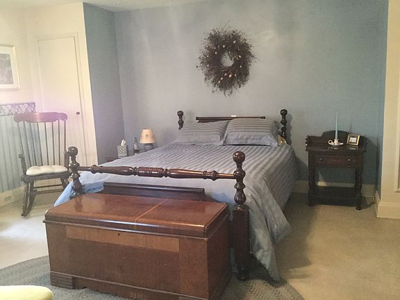 2nd floor bedroom 