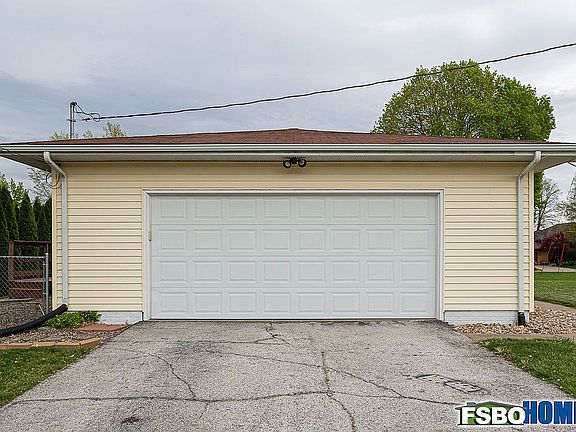 2nd image of 412 E 19th Ave