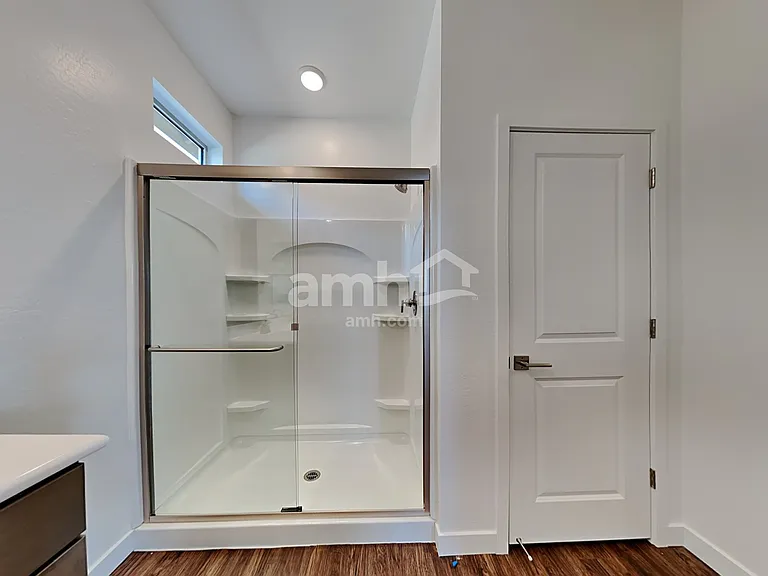 4214 S 105th Dr — Photo 15