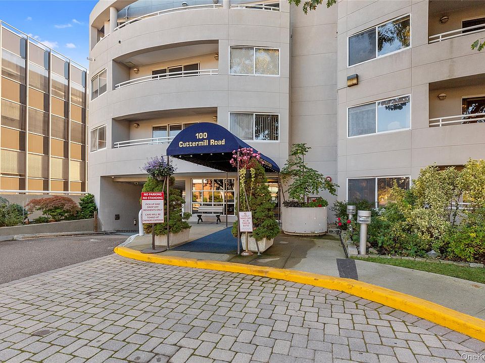 1st image of 100 Cuttermill Rd APT 2C