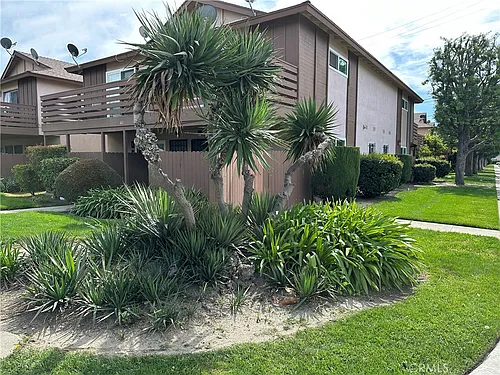 440 W Orangewood Ave #C Photo 1