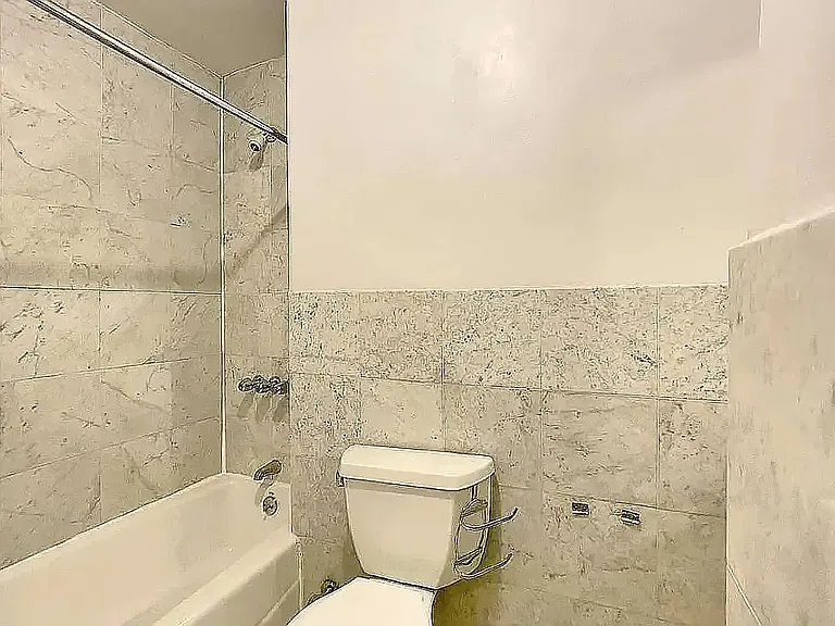 213 E 84th St #2-C — Photo 4