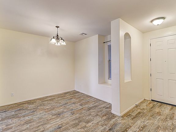 5th image of 9608 N 182nd Ln