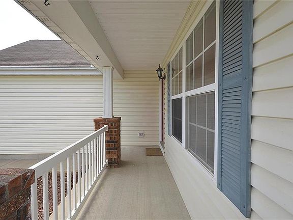 4th image of 9816 N Evanston Ave