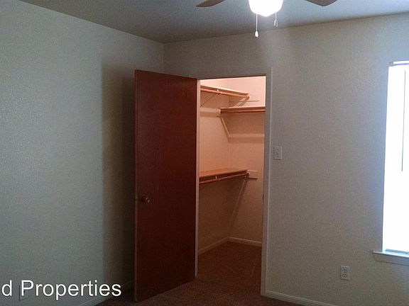 4th image of 1601 N Main St APT K