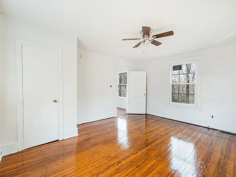 228 Newcomb Dr — Photo 22