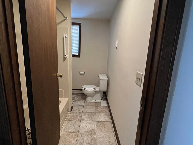 65 Henry Ave #3 — Photo 4