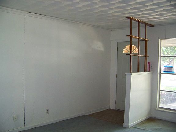 4th image of 5300 Jane Anne St
