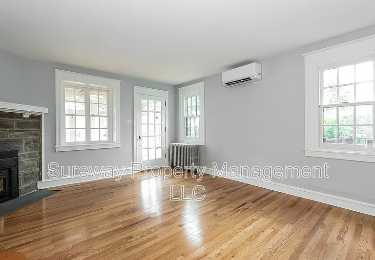 501 Kenilworth Rd — Photo 3