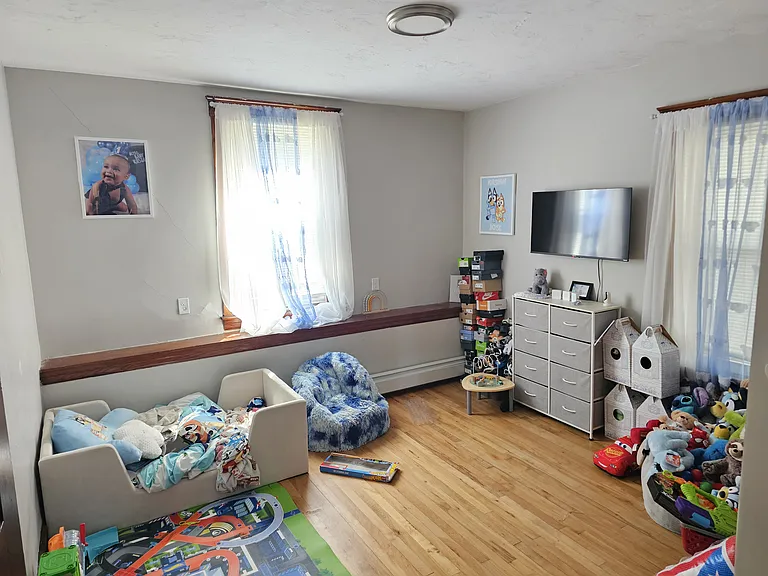 24 Way St #B — Photo 6