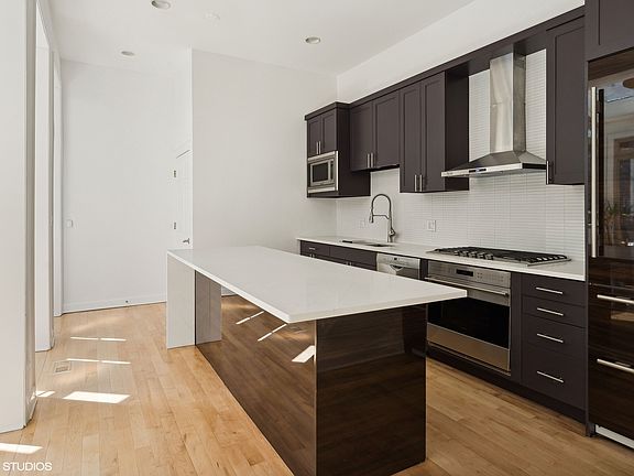 2nd image of 2023 W Churchill St