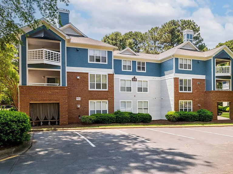 Crestline Cary — Photo 2