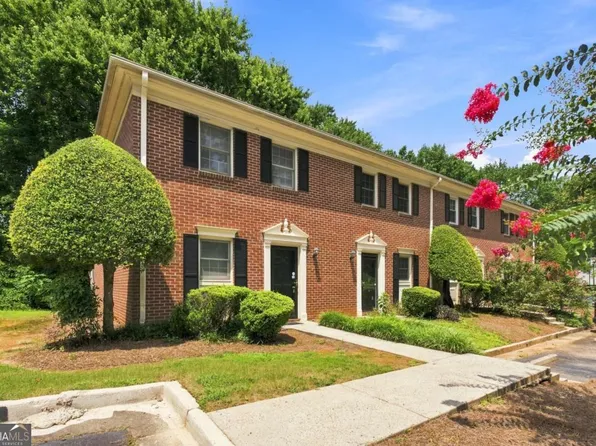 136 Sterling Ct, Alpharetta, GA 30004