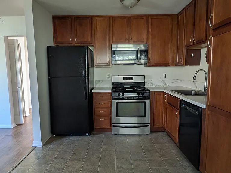 1650 Myrtle Ave #77 — Photo 9