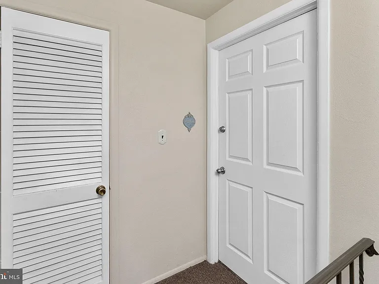295 Lander Dr #B — Photo 5