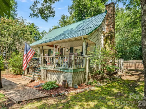 242 Whitney Blvd, Lake Lure, NC 28746