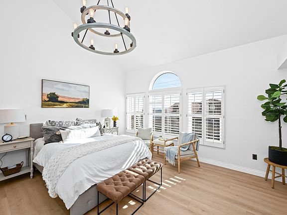 3rd image of 987 W Avenue 37