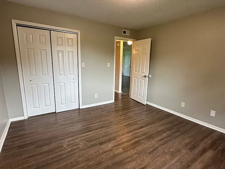 4178 4192 Street Rd #10 — Photo 5