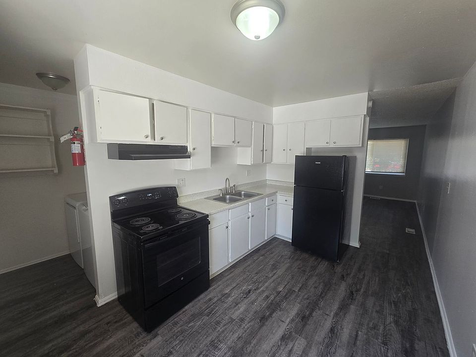 1st image of 325 S Murray Blvd