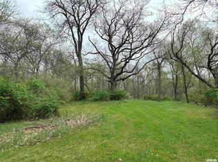 17604-17607 Timber Ridge Ln, Petersburg, IL 62675