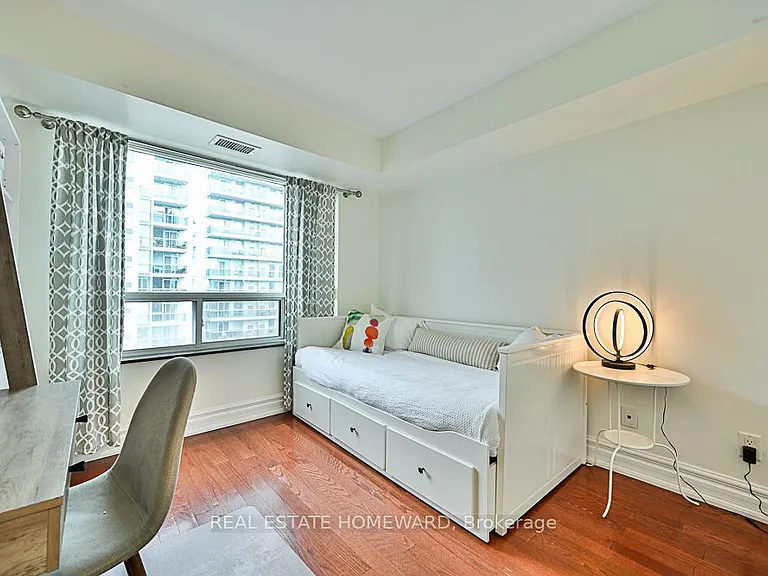 155 Beecroft Rd #2711 — Photo 37