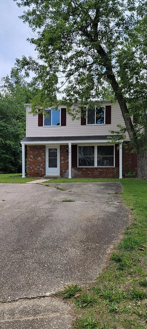 4201 Quigley Ct photo 1