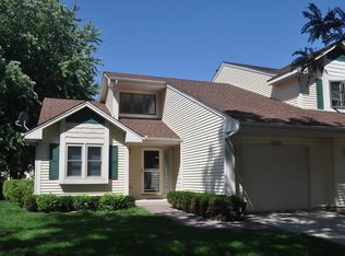 730 Cheyenne Ln, Elgin, IL 60123