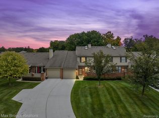 7461 Wilshire, West Bloomfield, MI 48322