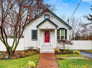 59 Hunter Ave, North Babylon, NY 11703