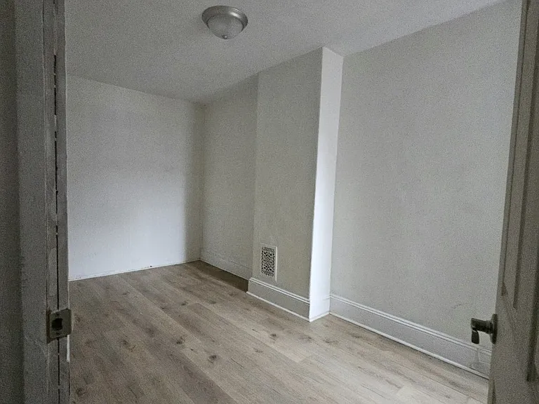 751 Haws Ave #1-2 — Photo 6