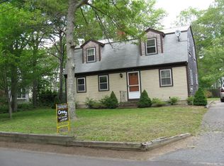 7 Terry Ave, Mashpee, MA 02649